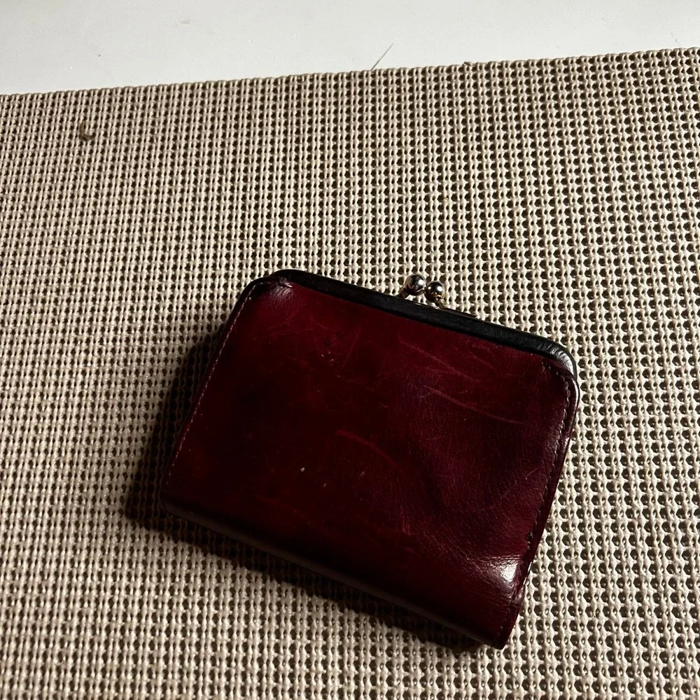Vintage Coach Mahogany Leather Kiss Lock Bifold Wallet Dark Red Mahogany